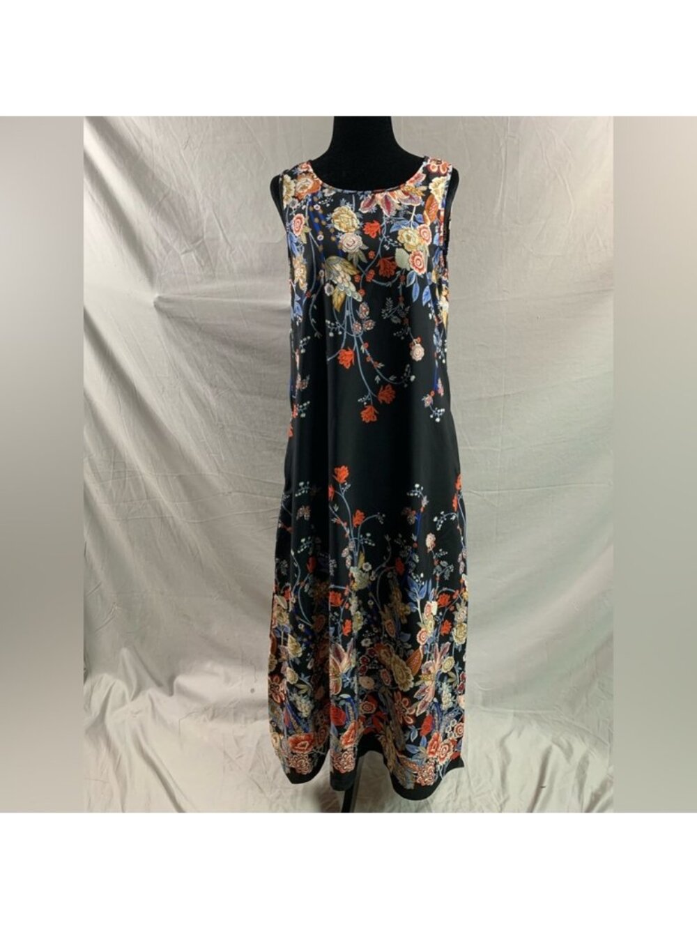 Floral Print Tank Dress With Pockets - Picture 6 of 9